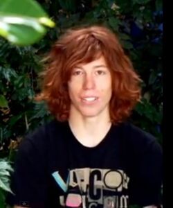 How old is Shaun White?