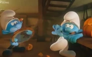 Hefty and Handy in "The scariest smurf"