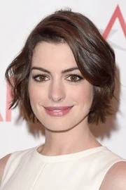 Anne-hathaway-glamour-12jan15-getty 592x888