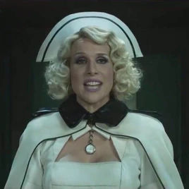 Esmenursenetflixsquare