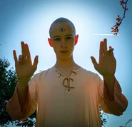 Louisrobe.jpg (106 KB) Louis with the Island robe.