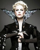 Steal-the-style-snow-white-and-the-huntsman-vert