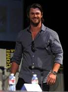 -chris hemsworth-comic con 2011-snow white