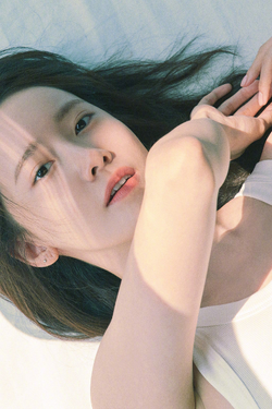 YOONA Special Album A Walk To Remember Official Photocard