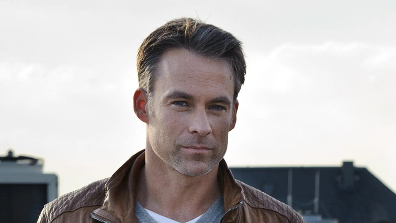 Soko (singer) visual data 3