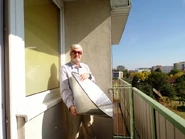 Fig. 9. André Kotowski son cuiseur solaire