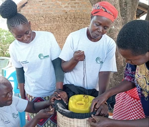 fireless cookers are assembled