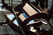 Naeve Cross solar concentrator