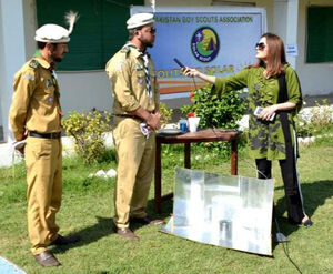 Pakistani scouts learn solar, 9-30-18 