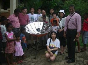 Sarvodaya solar demo 1.jpg (45 KB) Iseko Shrai with Sarvodaya representative, 2010