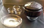 Glass bowls as pot stands