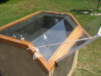 Cob Solar Oven: English, Spanish, French