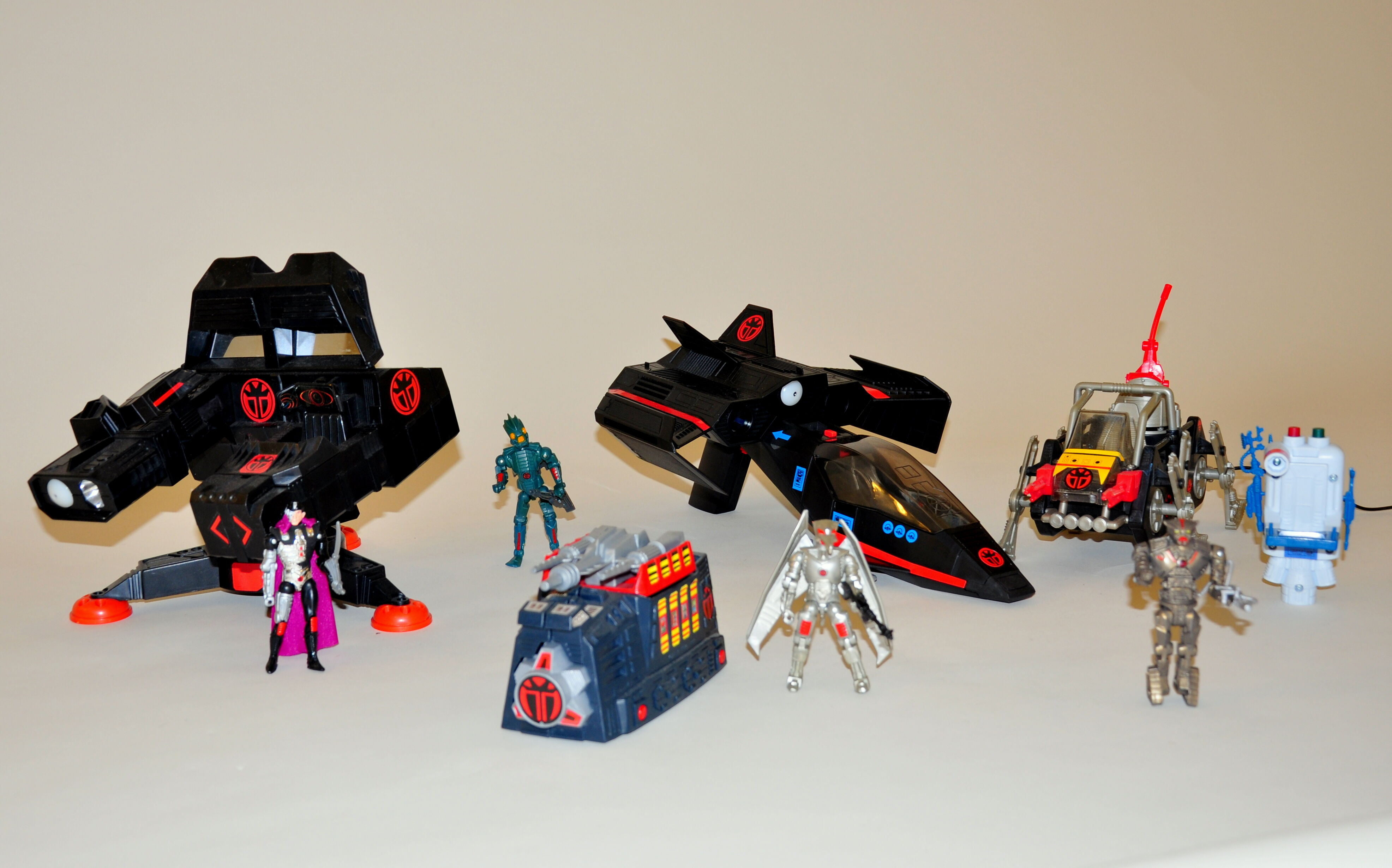 Captain power and the online soldiers of the future toys