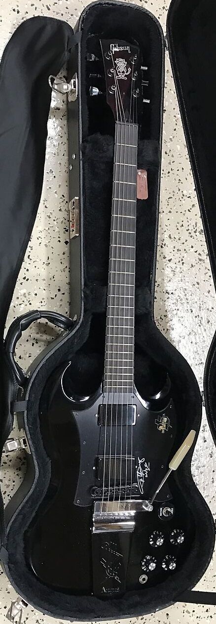 Angus Young Signature SG SG Wiki Fandom
