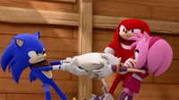 SB S1E43 Sonic Knuckles Amy fight over pillow