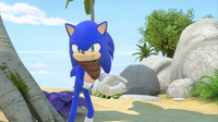 S1E14 Evil Sonic holding meteor