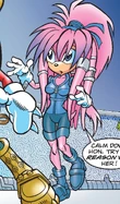 Full view of Julie-Su, from Sonic the Hedgehog #131