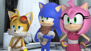 S2E35 Tails Sonic Amy