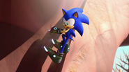 Boscage Maze gloves and shoes giving Sonic claws for climbing and digging.