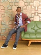 Green chair .jpg (9 KB) As Nico Harris in a season 1 photoshoot