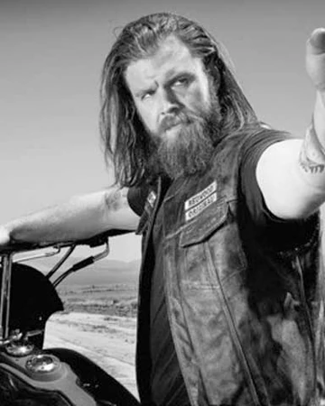 Harry Winston Sons Of Anarchy Wiki Fandom «сыны́ ана́рхии», или «де́ти анархии» — американский телевизионный сериал в жанре криминальной драмы. harry winston sons of anarchy wiki