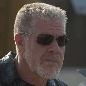 Clay Morrow Sons Of Anarchy Fandom Let's see some cool hairstyles like short modern hairstyle for men, slick back hairstyle for men, and long. clay morrow sons of anarchy fandom