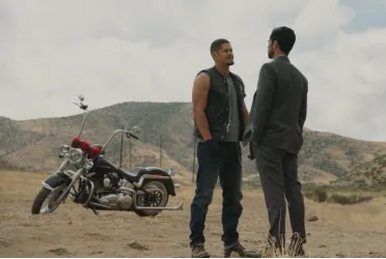 Mayans' review: 'Sons of Anarchy' spinoff explores another quadrant of  brutal biker world