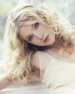 Winter Ave Zoli - cast 2