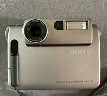 Sony Cybershot DSCW50 6MP Digital Camera with 3x Optical Zoom