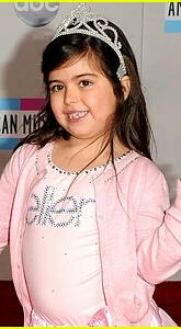 Nicki-minaj-amas-2011-sophia-grace-1