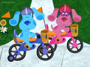 Sound Ideas, CARTOON, HORN - BICYCLE HORN, THREE QUICK TOOTS