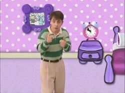 CLOCK, ALARM - LARGE ALARM CLOCK BELL RINGING Blue's Clues (5).jpg