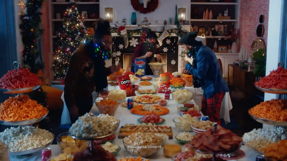 Sound Ideas, HUMAN, EATING POTATO CHIPS SLOW CHEWING, FOOD