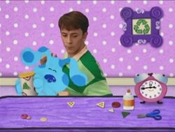 CLOCK, ALARM - LARGE ALARM CLOCK BELL RINGING Blue's Clues (14).jpg