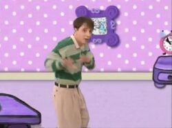 CLOCK, ALARM - LARGE ALARM CLOCK BELL RINGING Blue's Clues (3).jpg