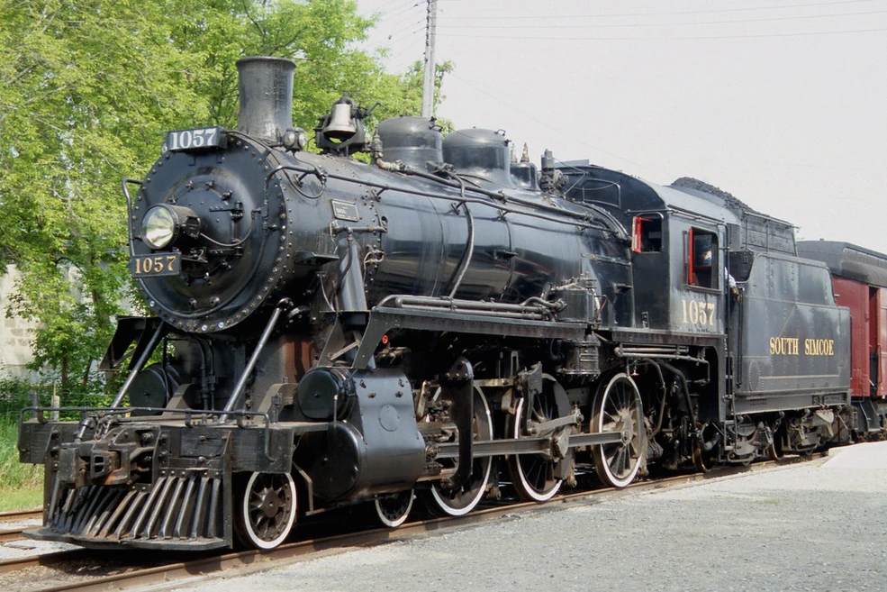 Sound Ideas, TRAIN, STEAM - STEAM TRAIN: EXTERNAL: ON BOARD
