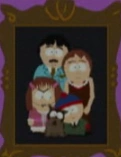 Family photo.png (27 kio) Une photo de famille avec Sparky, vue dans "Le Retour de la communauté de l'anneau des deux tours".
