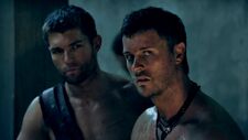 Agron und Spartacus beraten sich