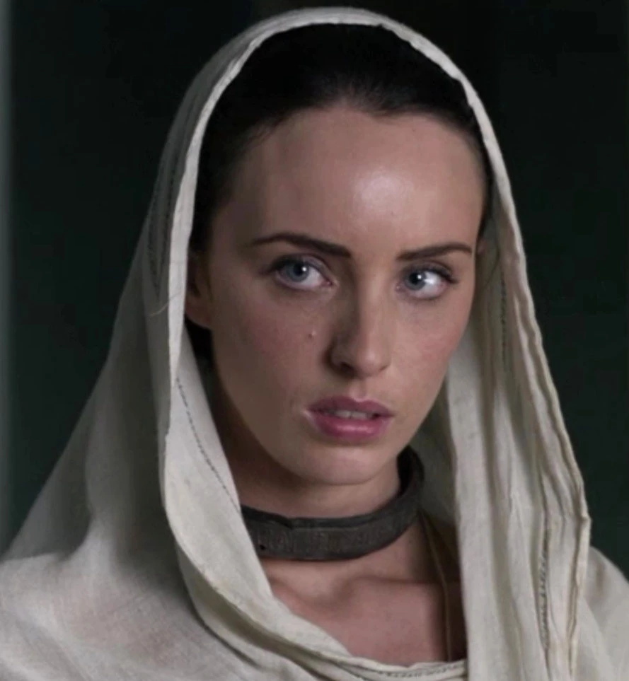 Sarah Holder Spartacus