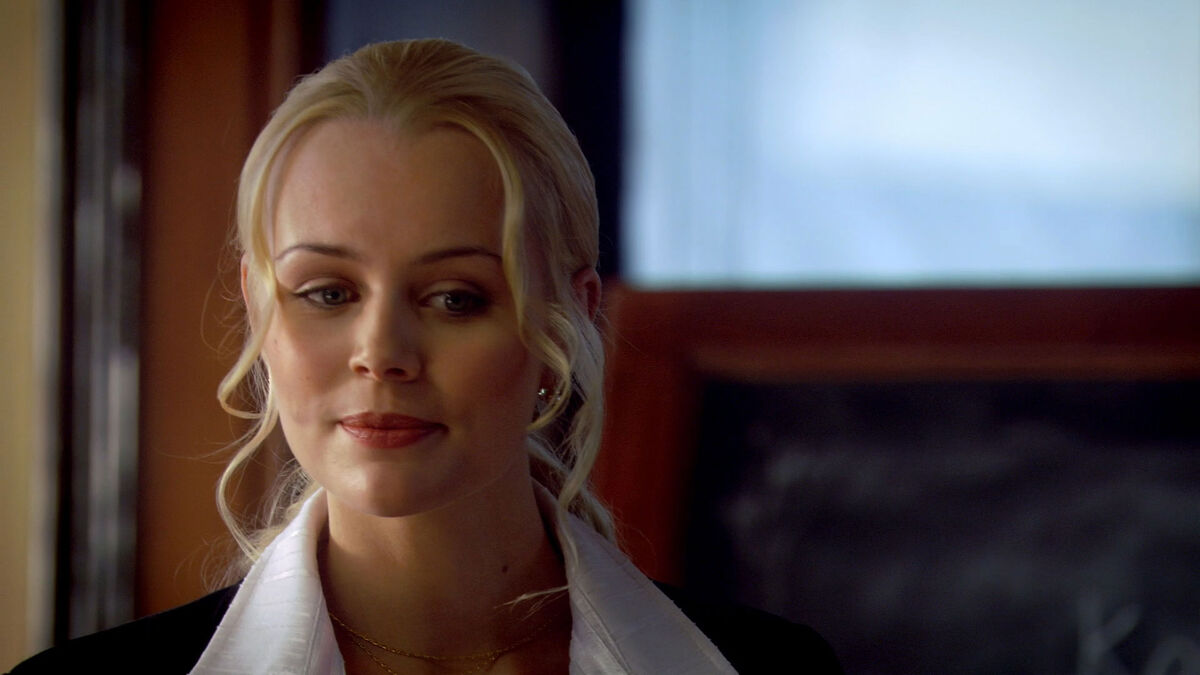 Miranda Hollander | Species Wiki | Fandom