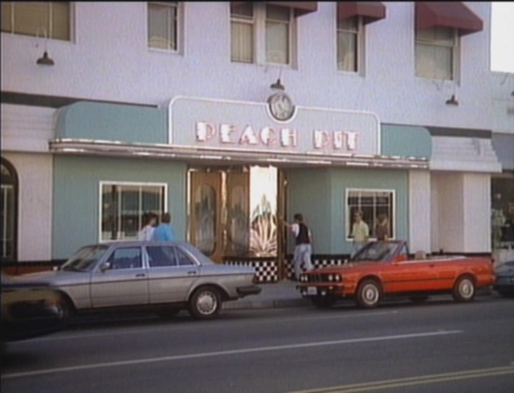 Peach Pit Spellingtvseries Wiki Fandom Peach Pit Spellingtvseries Wiki Fandom