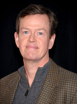 Dylan Baker - Wikipedia