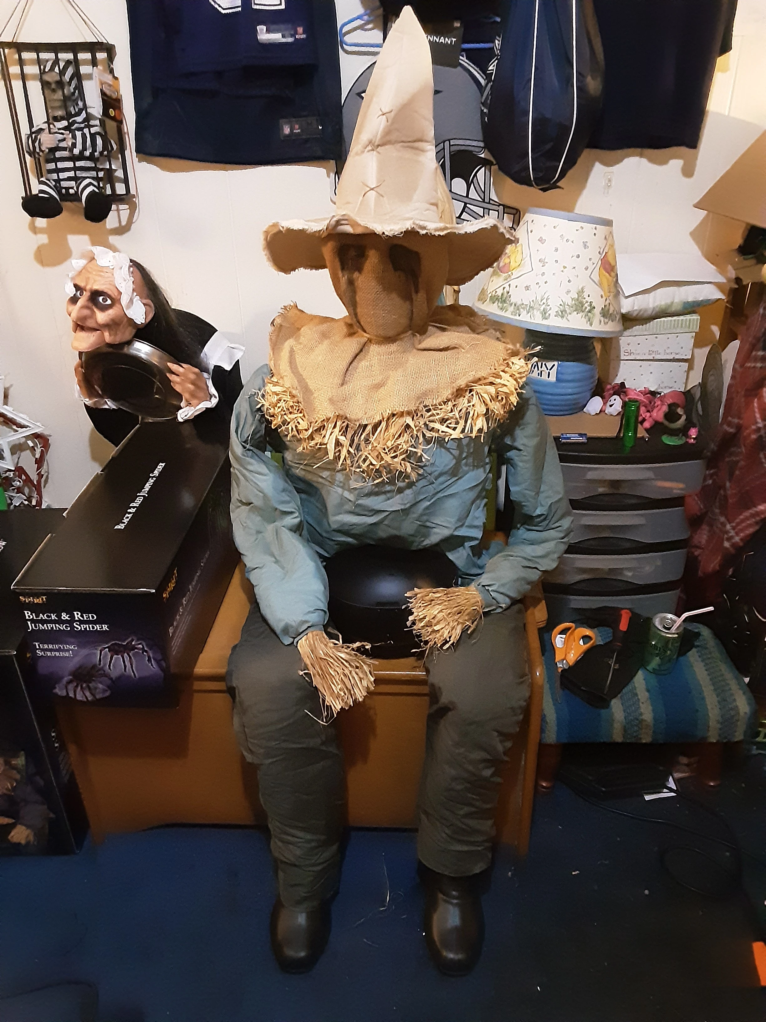 Spirit halloween sitting scarecrow lagoagrio.gob.ec