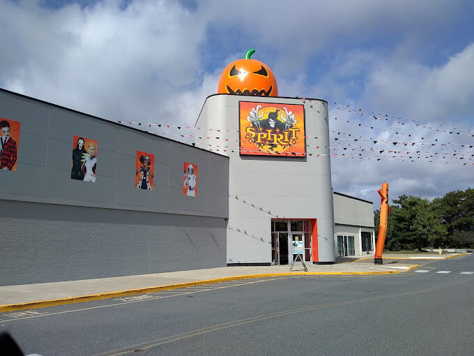 Spirit Halloween Flagship Store Spirit Halloween Wikia Fandom