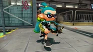 Inkling holding the splash-o-matic