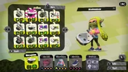An Inkling Girl in the Equip menu holding a Bloblobber