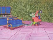 Patrick-and-Squidward.jpg (85 kB) Patrick grabbing Squidward by the neck.