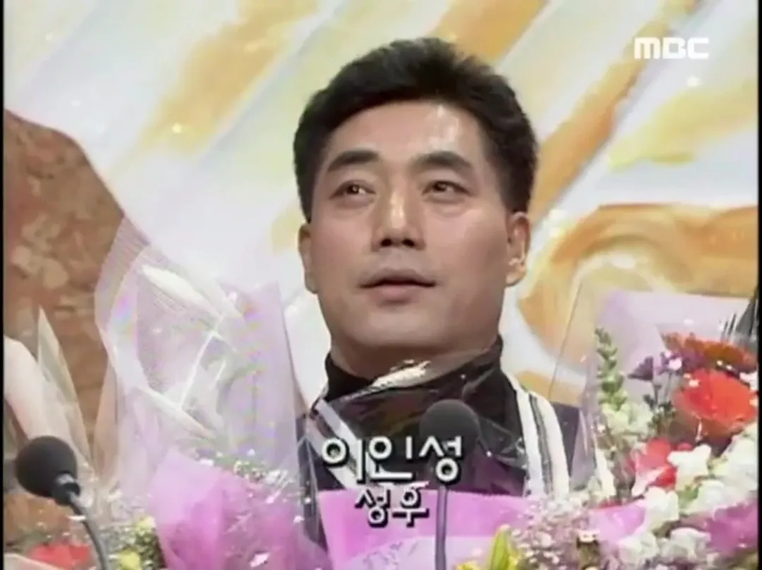 Aymeline Valade Throughout the Years in Vogue – VOGUEGRAPHY, image size:1080x808