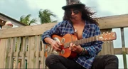 Slash.png (1.17 MB) Saul Hudson playing his guitar.