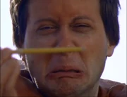 Художник сломал свой карандаш